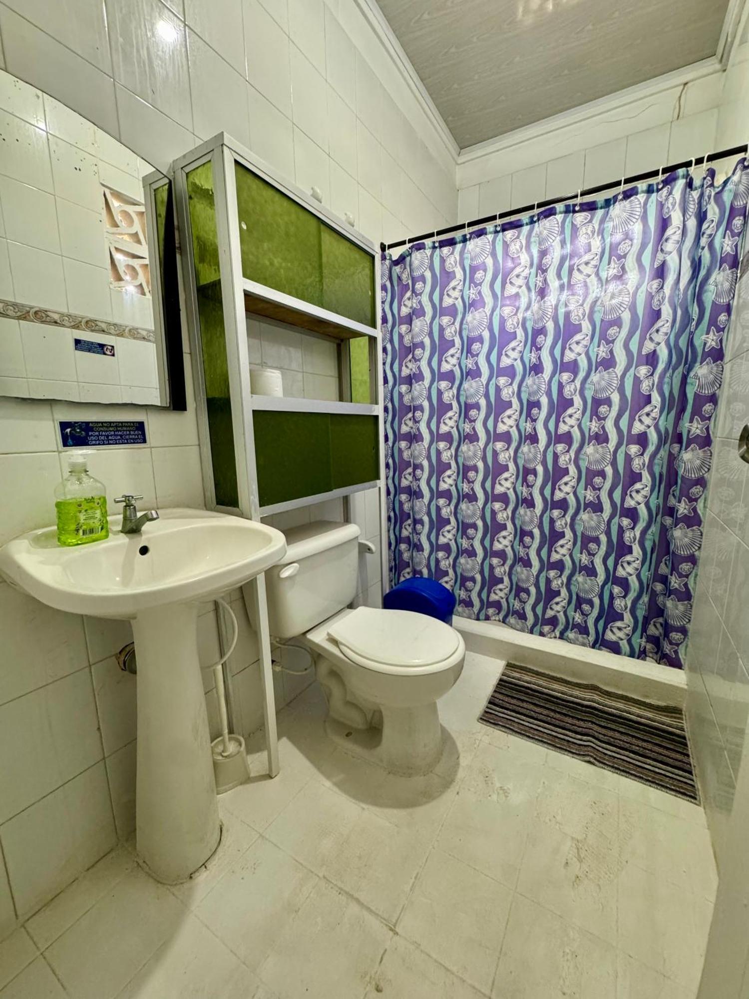 Inn Helena's Place 2*